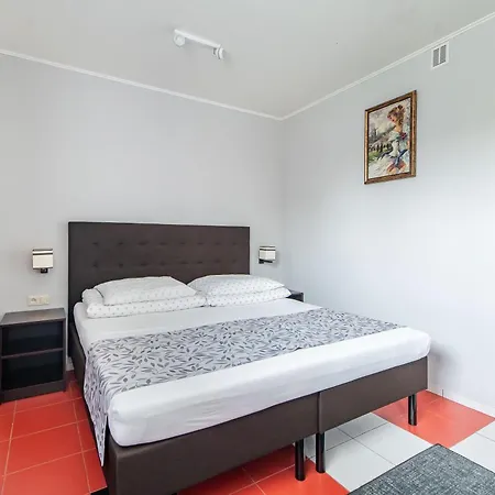 Letniskowe Bursztynek Деревянный коттедж *