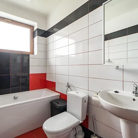 Letniskowe Bursztynek Деревянный коттедж *