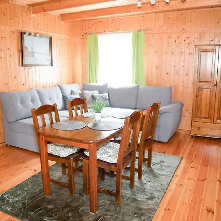 Деревянный коттедж Letniskowe Bursztynek *