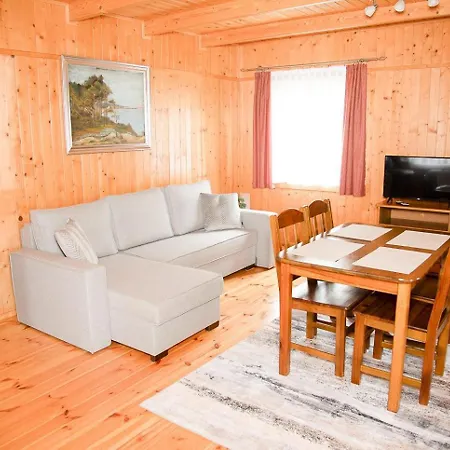 Деревянный коттедж Letniskowe Bursztynek Грзибово