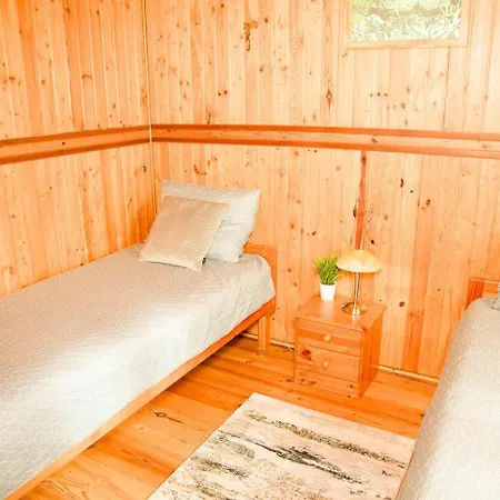 Деревянный коттедж Letniskowe Bursztynek *