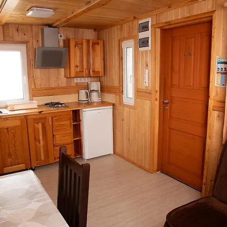 Letniskowe Bursztynek * Грзибово